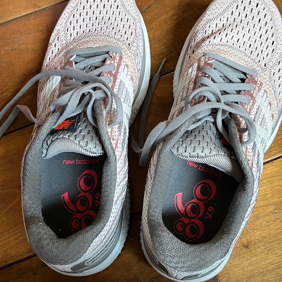 Women’s New Balance 860v9 running size 9.5 Wide - Picture 8 of 8